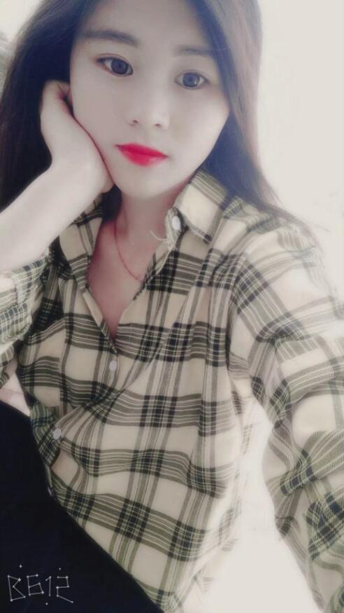 性感妩媚的乔乔，恋恋不舍