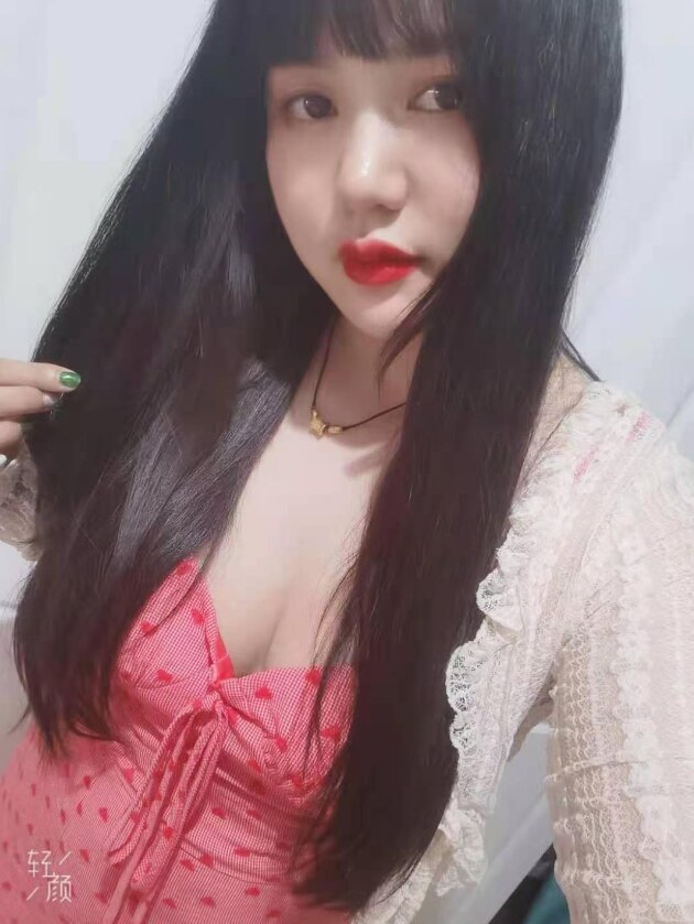 会喷水的风骚妹子，会玩，放的开