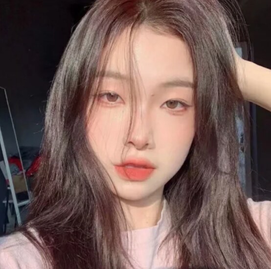 温婉听话，又多水的粉嫩妹子