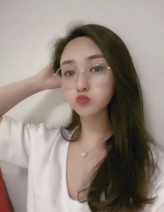 高颜值小姐姐，风骚又会玩
