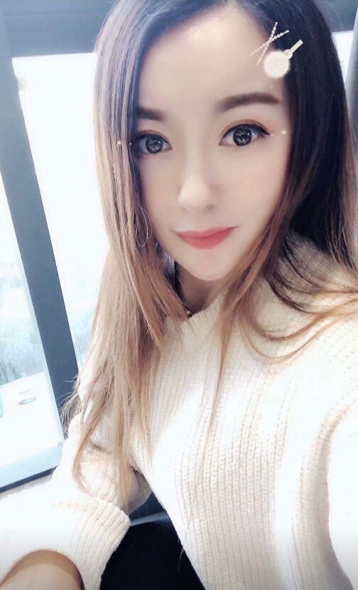 性价比极高的漂亮妹妹