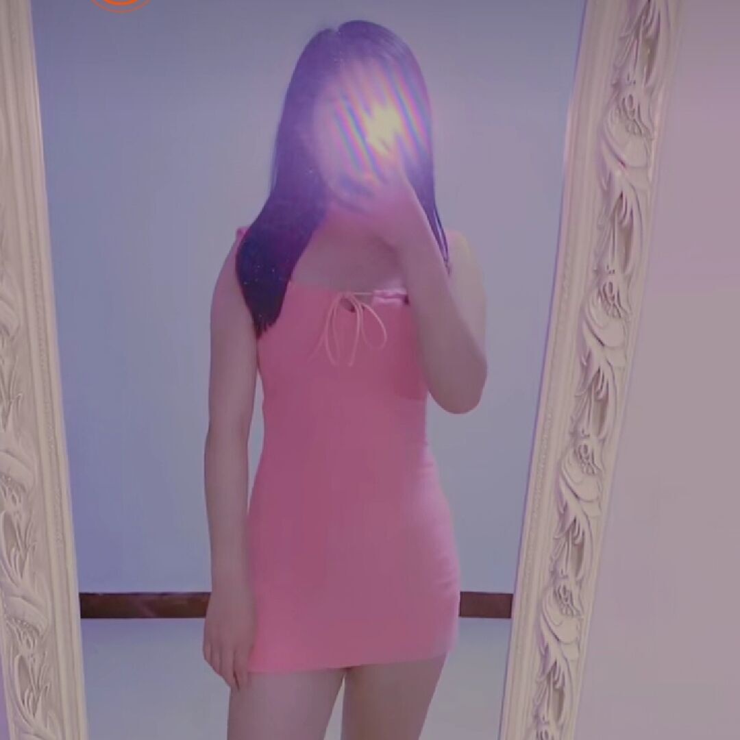 妹子颜值还可以，胸也不错，配合度高