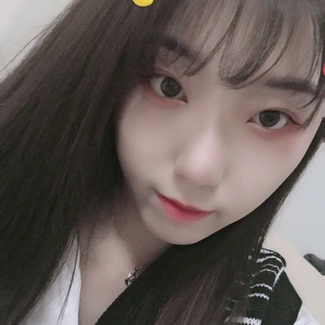 年轻，腿长身材苗条，非常嫩，非常紧