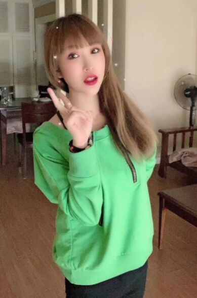 小巧玲珑的兼职美眉，性价比高