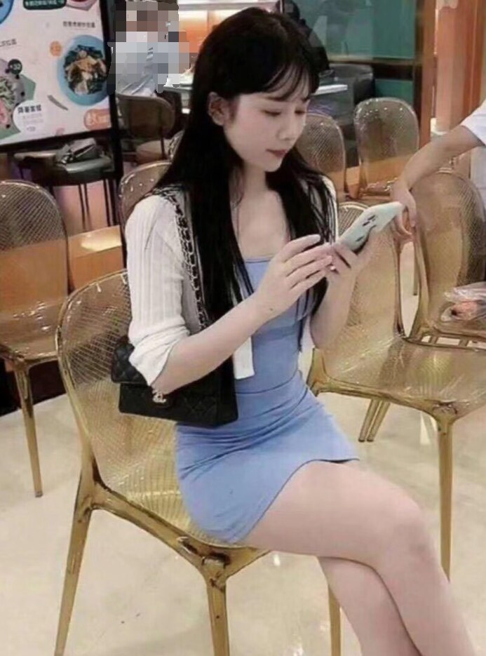 身材高挑的极品长腿美女，已验证
