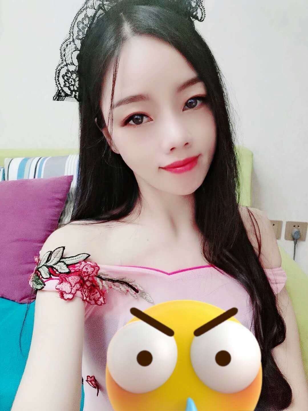 妹子年轻，颜值高，口活厉害
