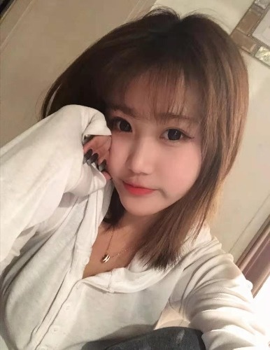 高挑妹子，略带可爱，很极品