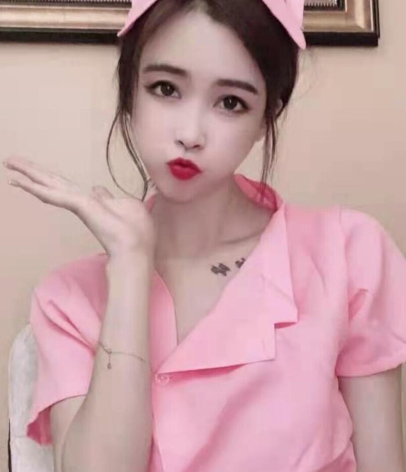 验证嫩妹萱萱，还可以玩制服