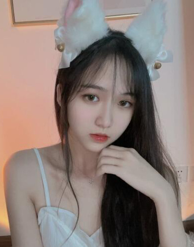 邻家小女神，温柔可亲颜值高