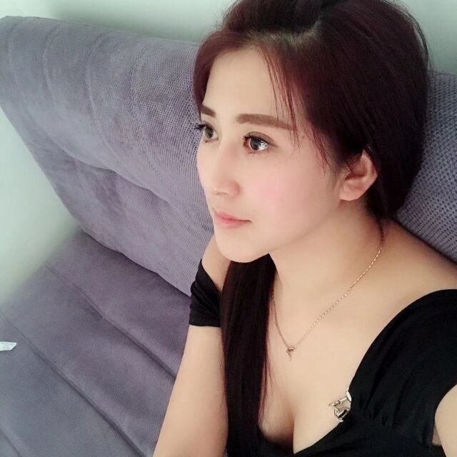 口活霸道，小穴水多，少妇怡情
