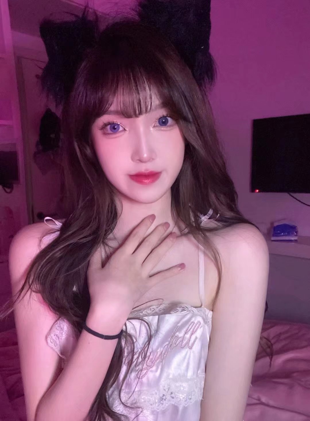 模特般的身材，年轻粉嫩，活好