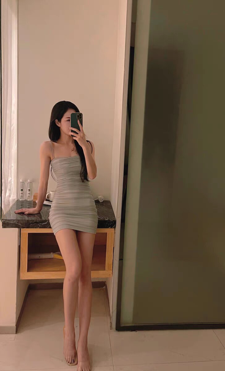 体验美腿少女