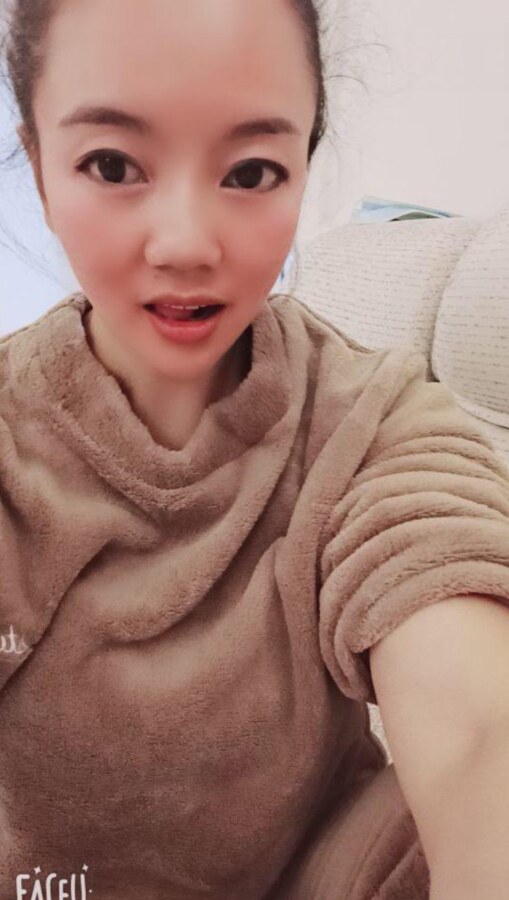大战可以吸奶的熟女，体验舌头绕弟弟