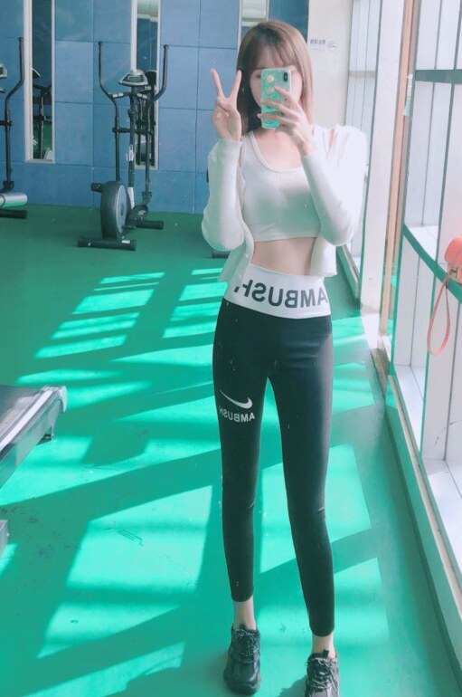 身材超火辣的健身美女