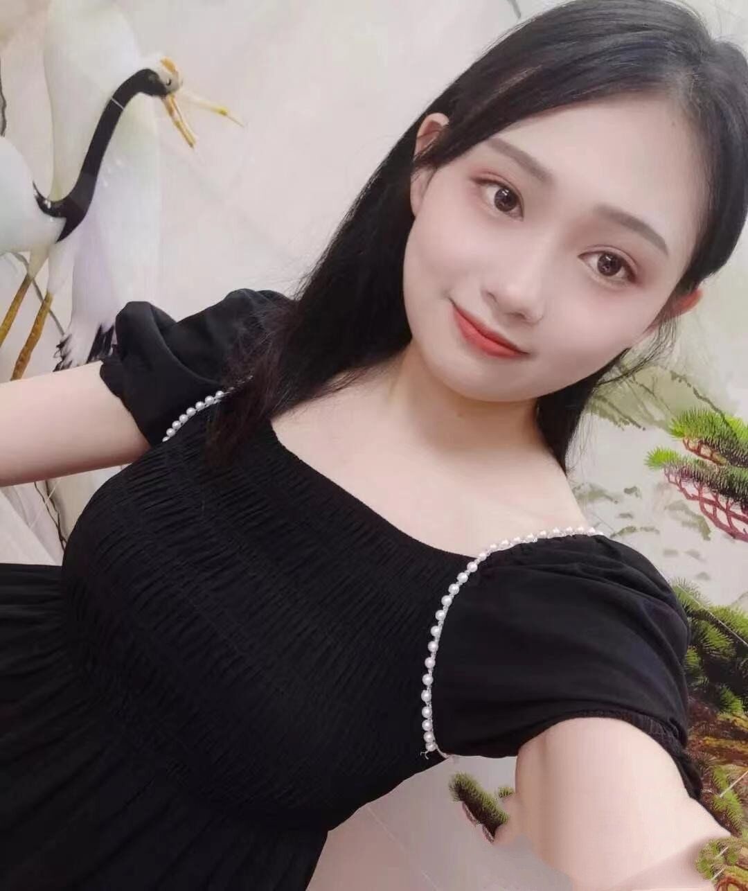 小妹挺有气质的，玩的开，态度也好