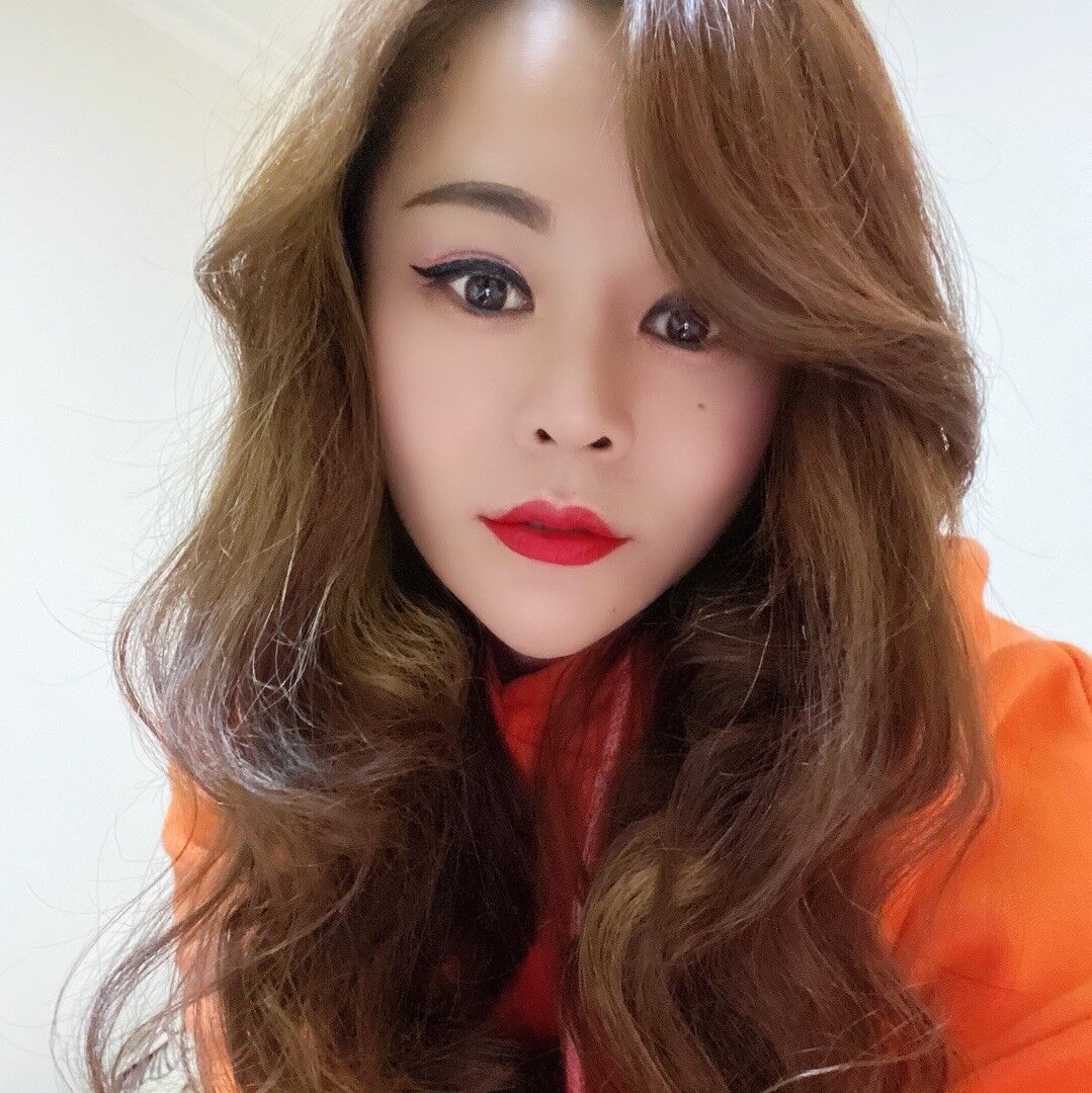 胸大，很骚，主动上位，妹子服务特别棒