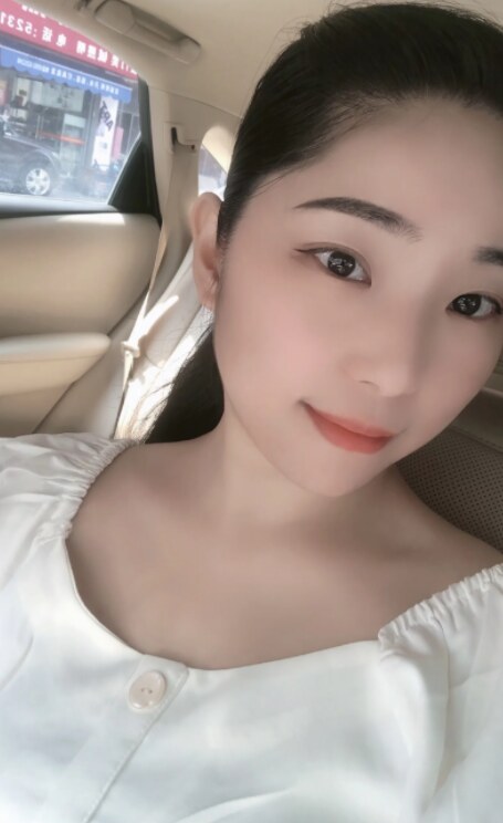 小巧玲珑的妹子 性价比很高