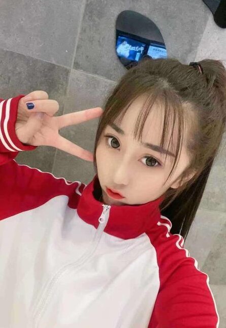 体验身材颜值，都很棒的极品美女