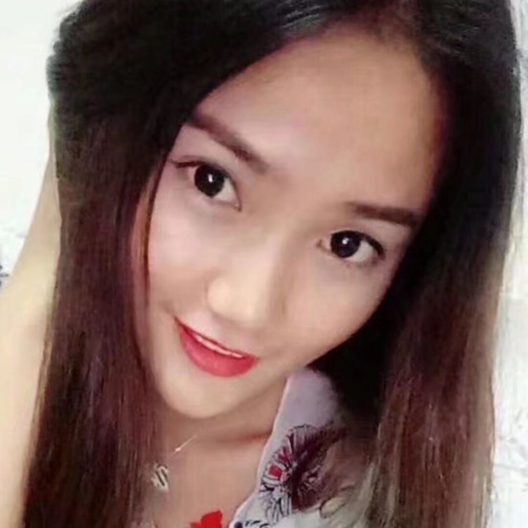 情挑漂亮性感美女，深喉爽飞了
