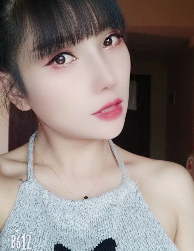 妹妹超高性价比体验，身材火辣，胸大的很