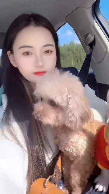 甜美，配合服务好的美女