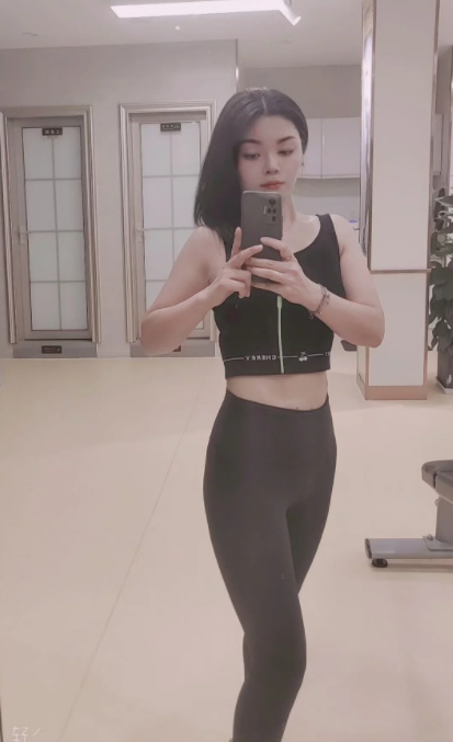 爱健身的邻家小姐姐，没有风尘气
