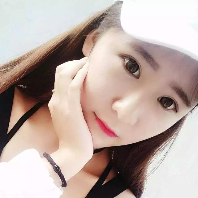 00后筷子腿嫩妹，皮肤紧致，下面也紧