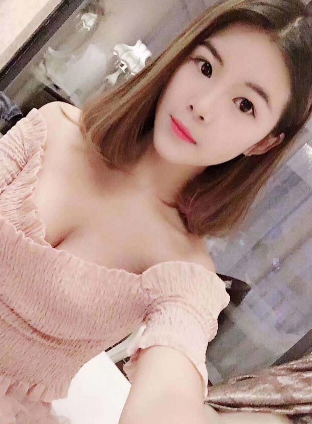 清纯可人的热情妹子，服务很贴心