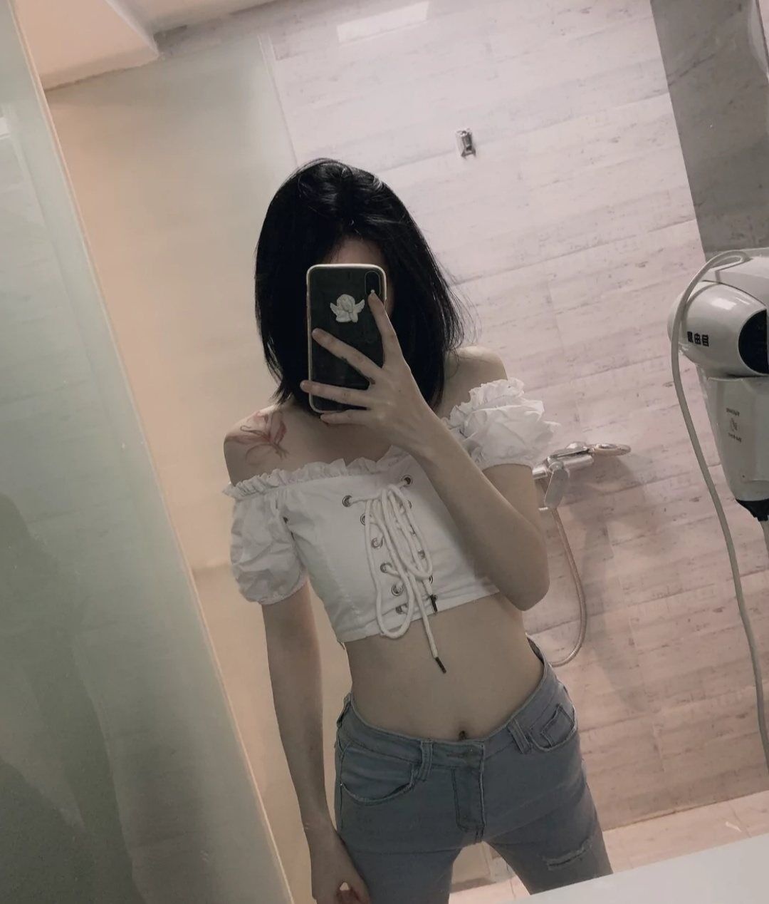 颜值超高的小萝莉，极品身材