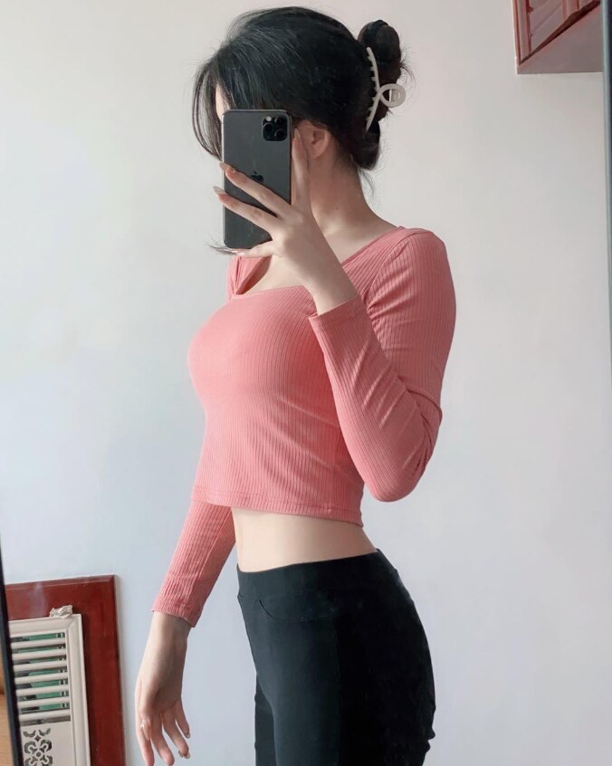 兼职美女，90后大奶皮肤白嫩