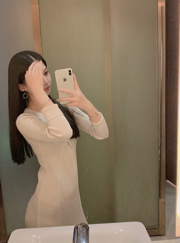 超粉嫩的性感美女，让人很有性欲
