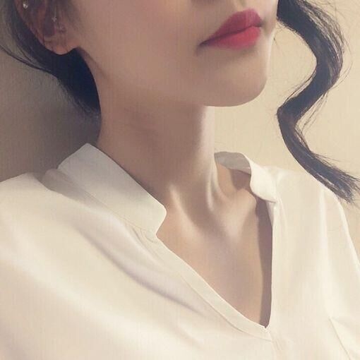 风情万种的妩媚小妞，很舒爽