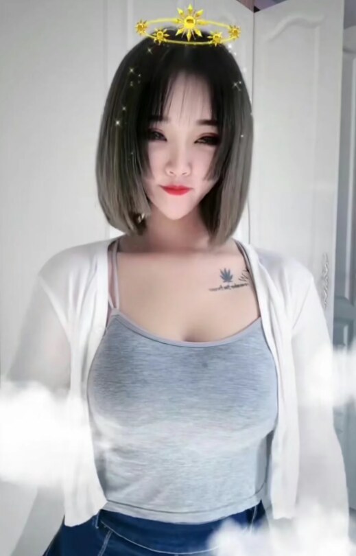 嫩嫩的大胸妹，骚的你不舍得走