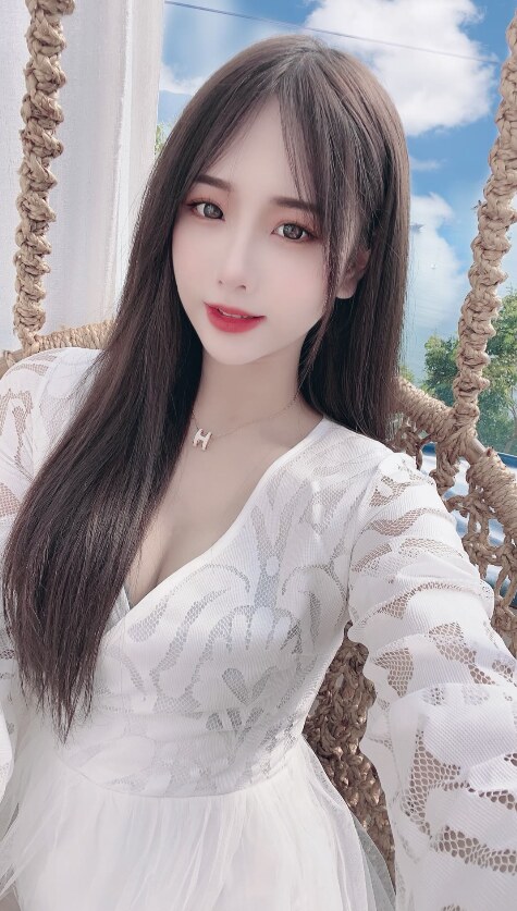 偶约超级性感的邻家小妹，奶大逼紧