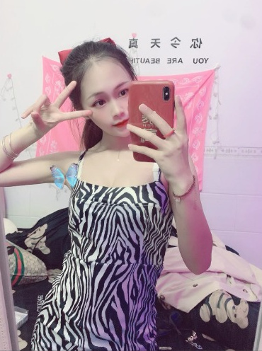验证娇小嫩妹子，活好，水多