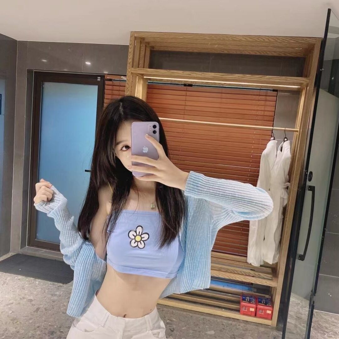 胸大，年轻，身材好，服务态度好