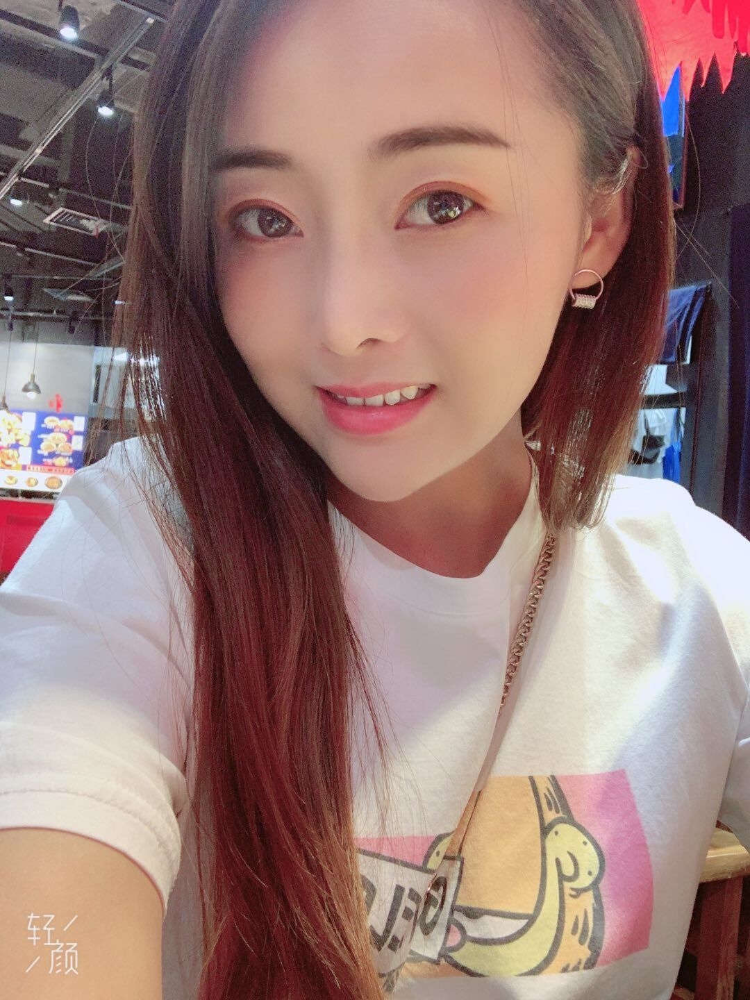 不错的萝莉妞，身材好，活舒服