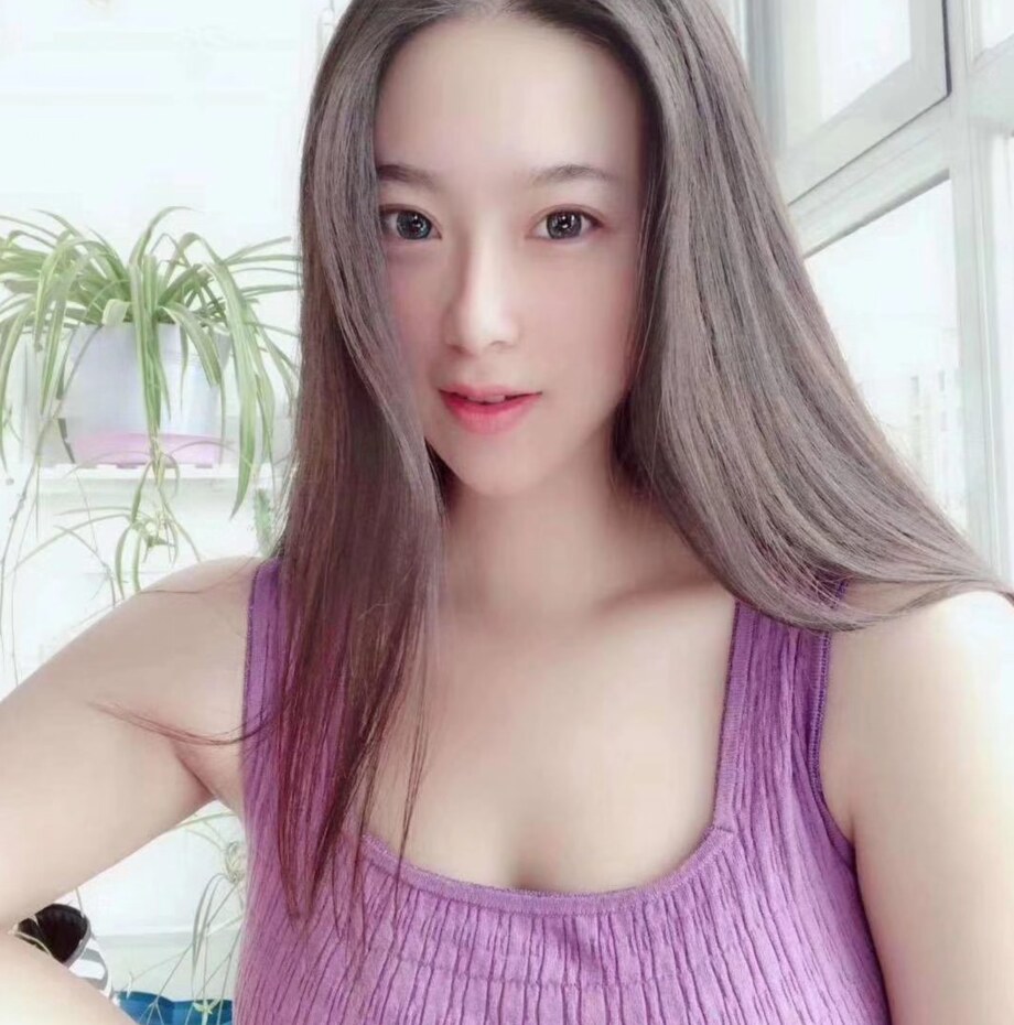 大胸妹妹 身材丰满 前凸后翘 服务热情