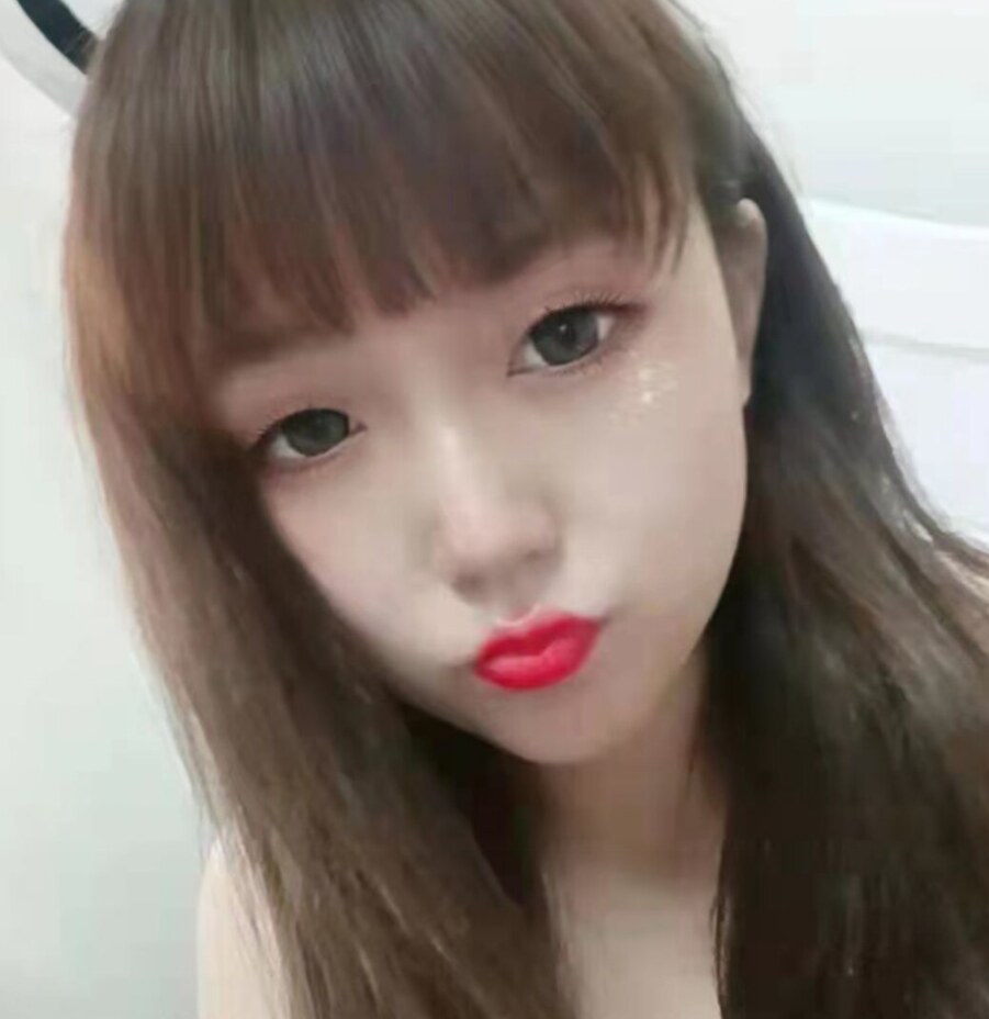 体验童颜巨乳的小嫩妹，可爱惹人怜