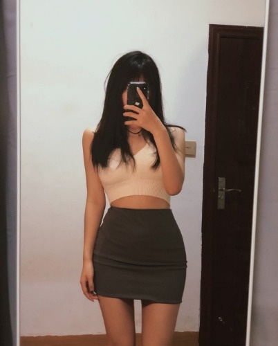 小姐姐口活特别棒，奶子大，美腿
