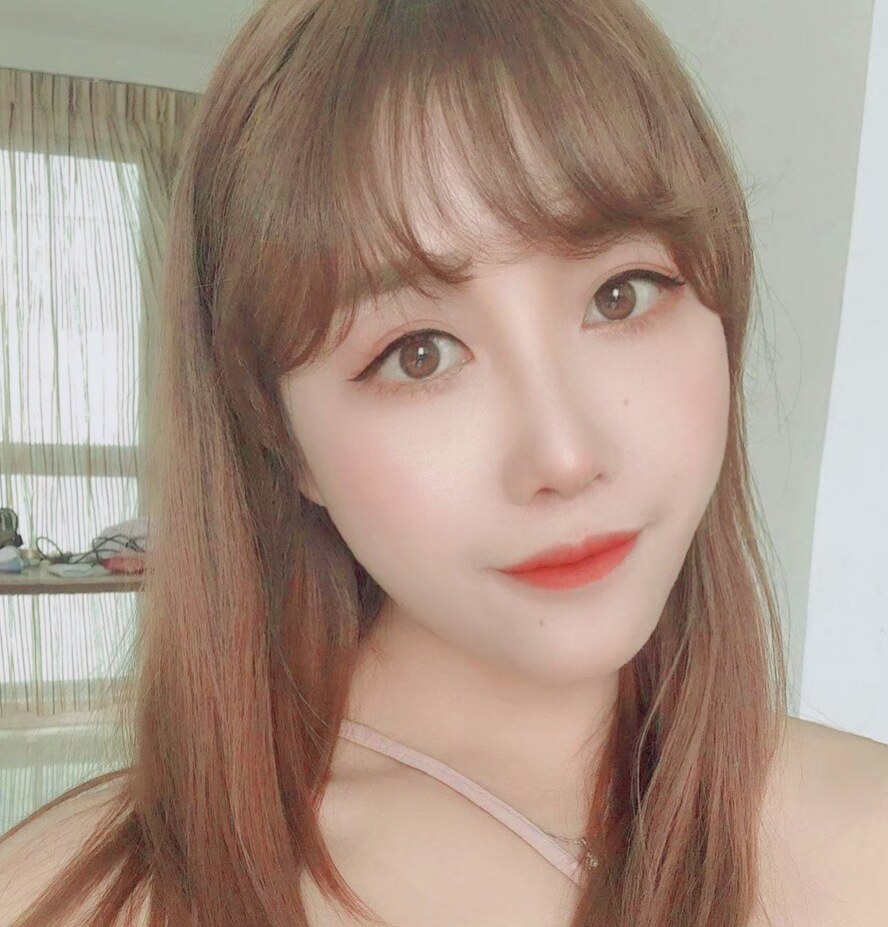 高颜值美女，人美服务好