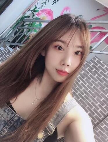 妹子身材挺完美，做的贼棒，可以口爆