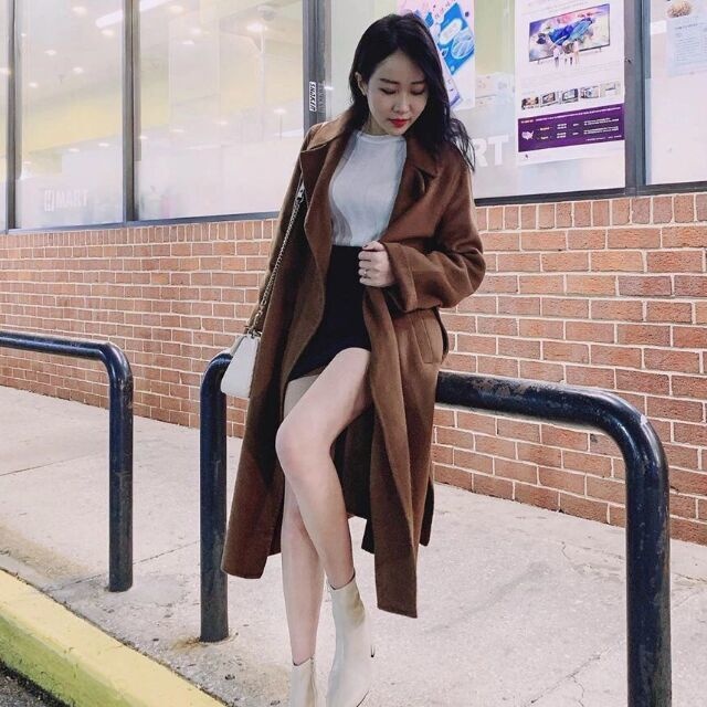 身材不错的妹子，可玩道具，值得体验