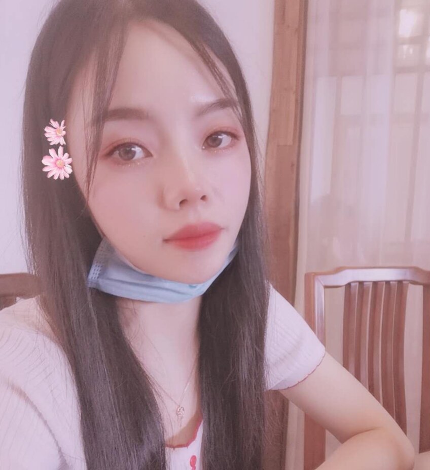 娇小的年轻小姐姐，干起来很销魂