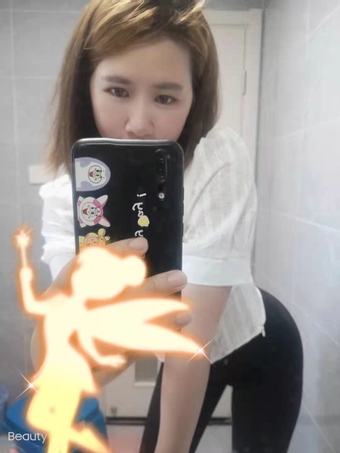 汉口不错的妹子，身材好，感兴趣的可以试试