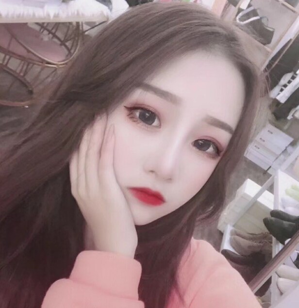 妹子身材不错，脸蛋漂亮