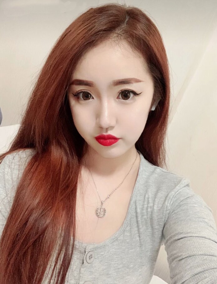 长的不错的妹子，口活非常好