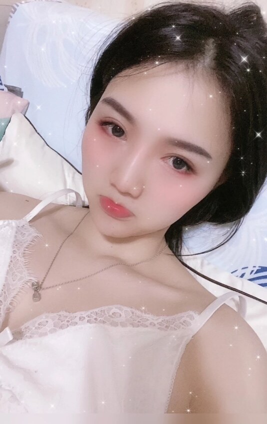 白嫩爽滑的漂亮妹子，叫床真是太销魂了 