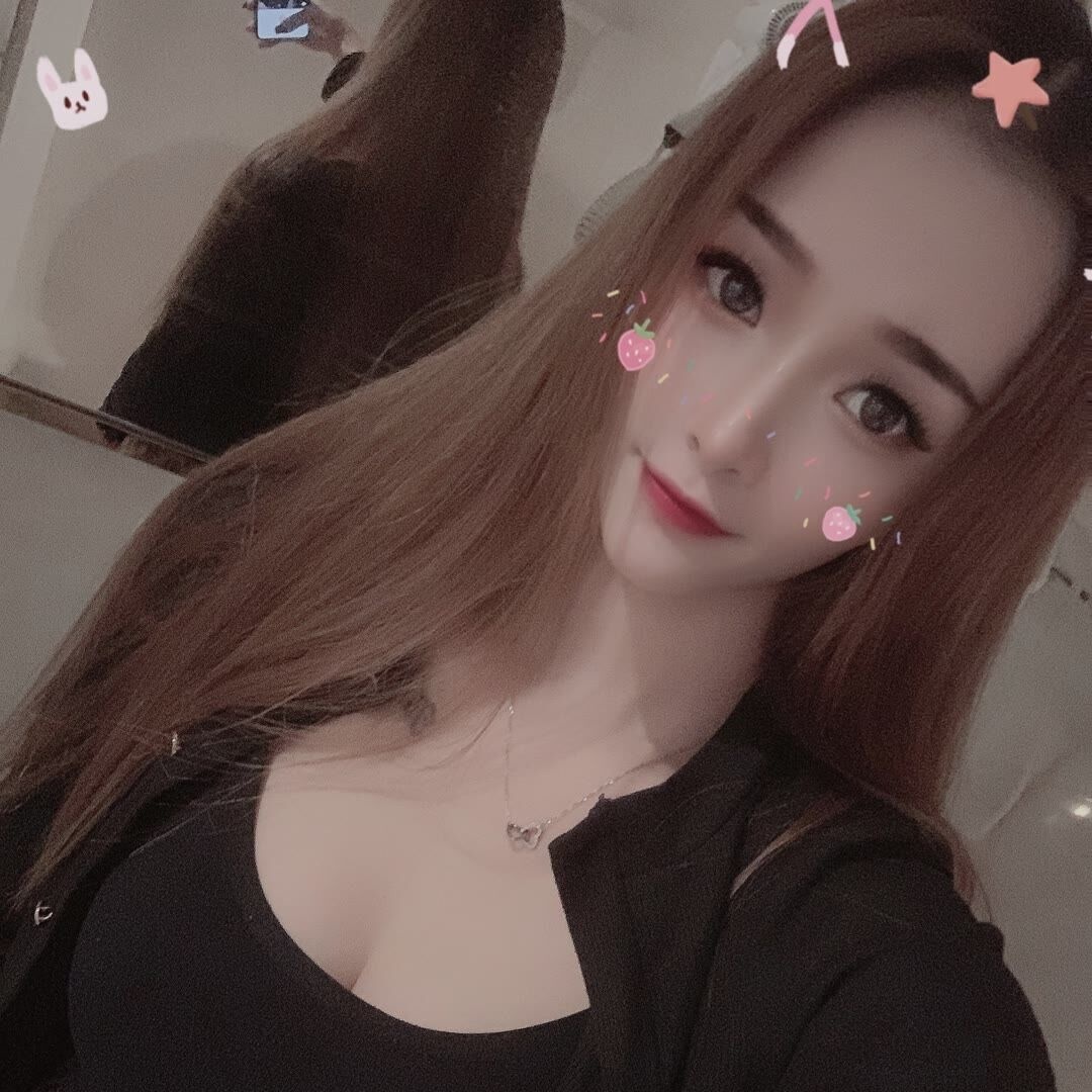闲来寻欢，长腿小美女，热情大方很漂亮