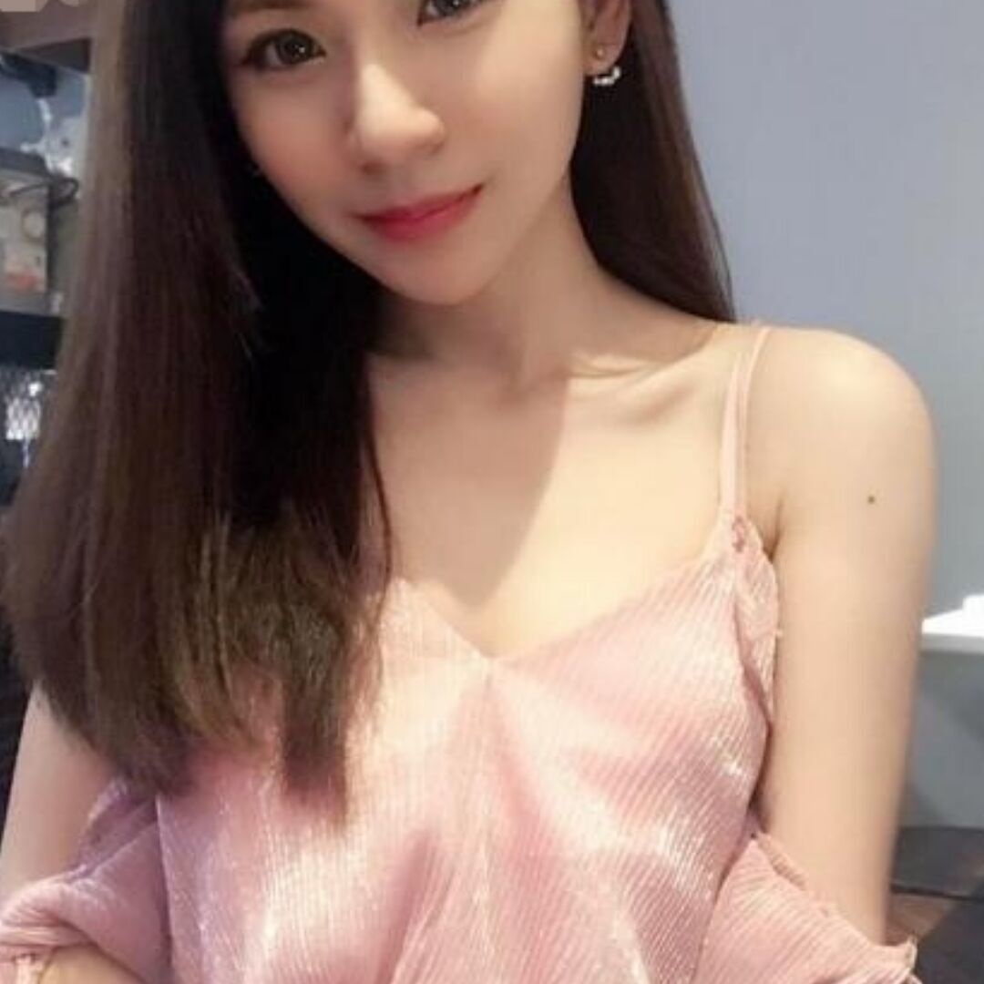 年轻貌美，很甜的一个妹子，非常爽
